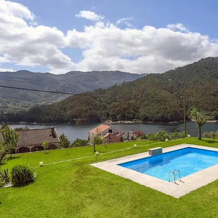 Апартаменты Country Stays- Flor - Comfort And Tranquility With A Stunning View