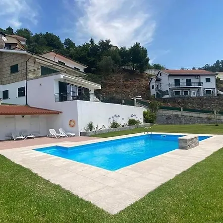 Country Stays- Flor - Comfort And Tranquility With A Stunning View Geres