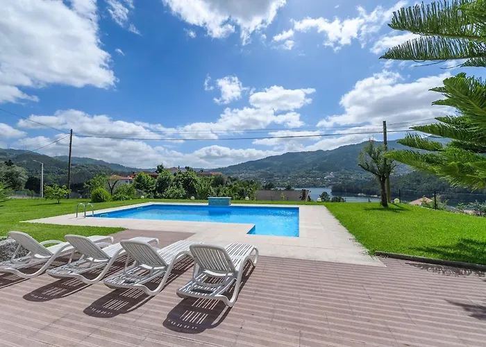 Country Stays- Flor - Comfort And Tranquility With A Stunning View Apartment *