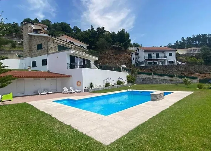 Country Stays- Flor - Comfort And Tranquility With A Stunning View Geres